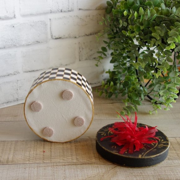 Vintage Check Small Decorative Hat Box Checked Storage Box Checked Gift Wrap Box - Picture 7 of 9